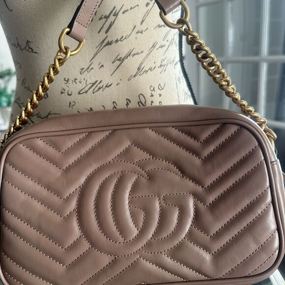 Authentic Gucci GG Marmont Matelasse Leather Crossbody Bag - Picture 3 of 17